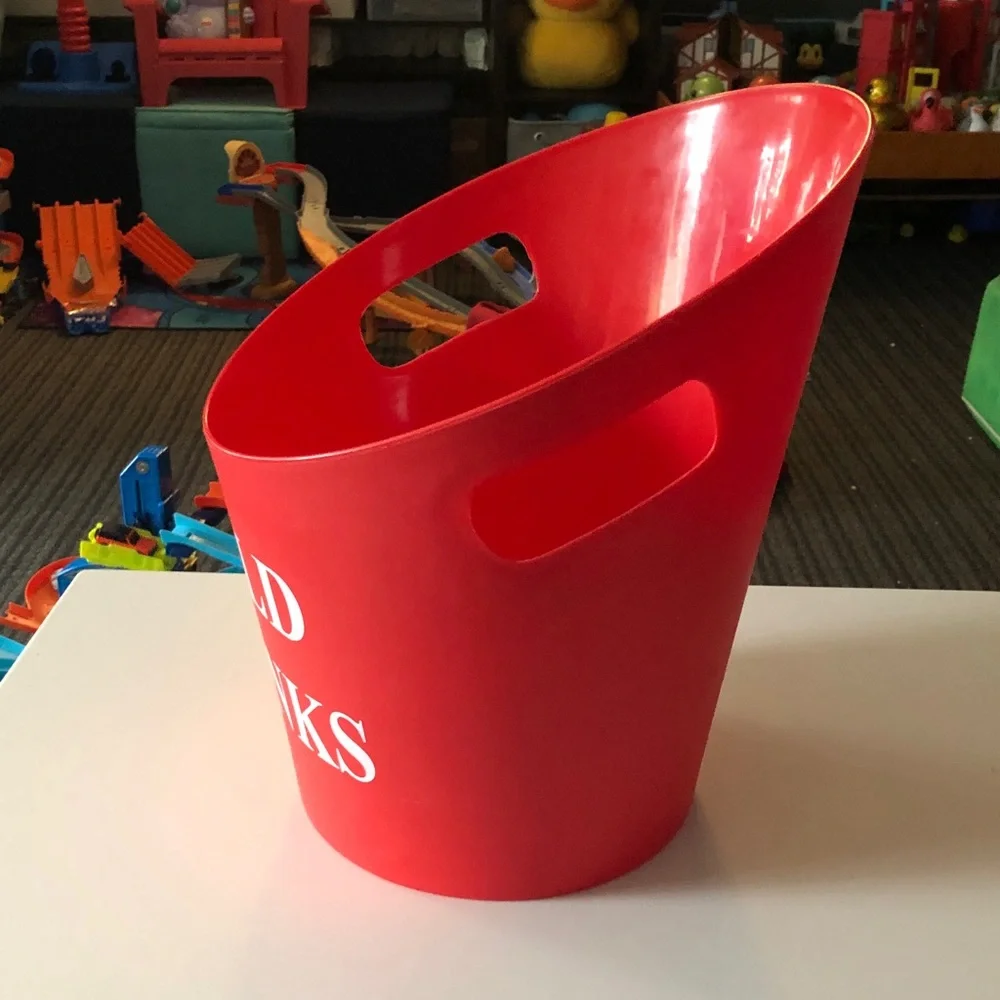 1.5 Gallon Cold Drinks Ice Bucket